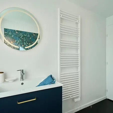 Le Charlie Chaplin - Les Demeures D'adrien *