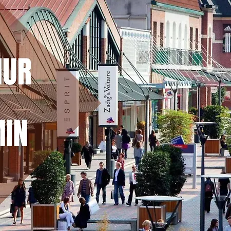 Le Charlie Chaplin - Les Demeures D'adrien * Рубе