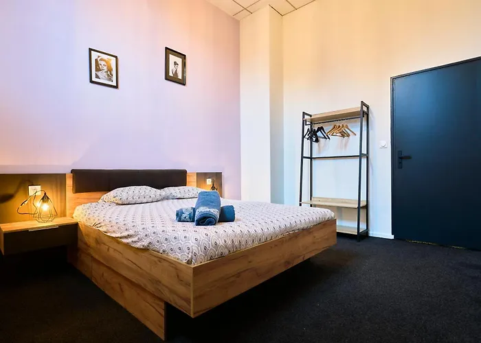 Lägenhet Le Charlie Chaplin - Loft D'exception, 8 Pers Roubaix