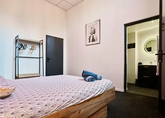 Le Charlie Chaplin - Loft D'exception, 8 Pers Lägenhet Roubaix